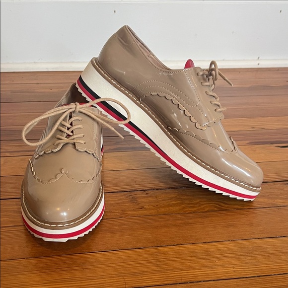 Zara Women’s Preppy Tan Patent Platform Oxford Loafers with Red Accents EU 39 - Picture 1 of 9